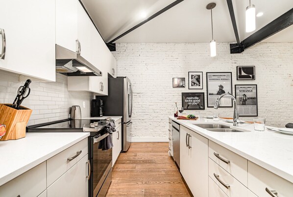 Fridge, microwave, oven, stovetop