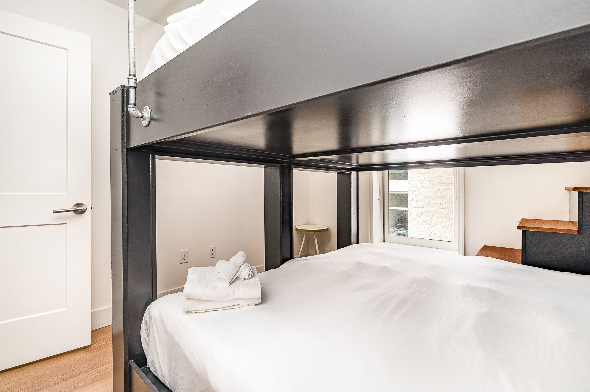 2 bedrooms, iron/ironing board, travel crib, free WiFi