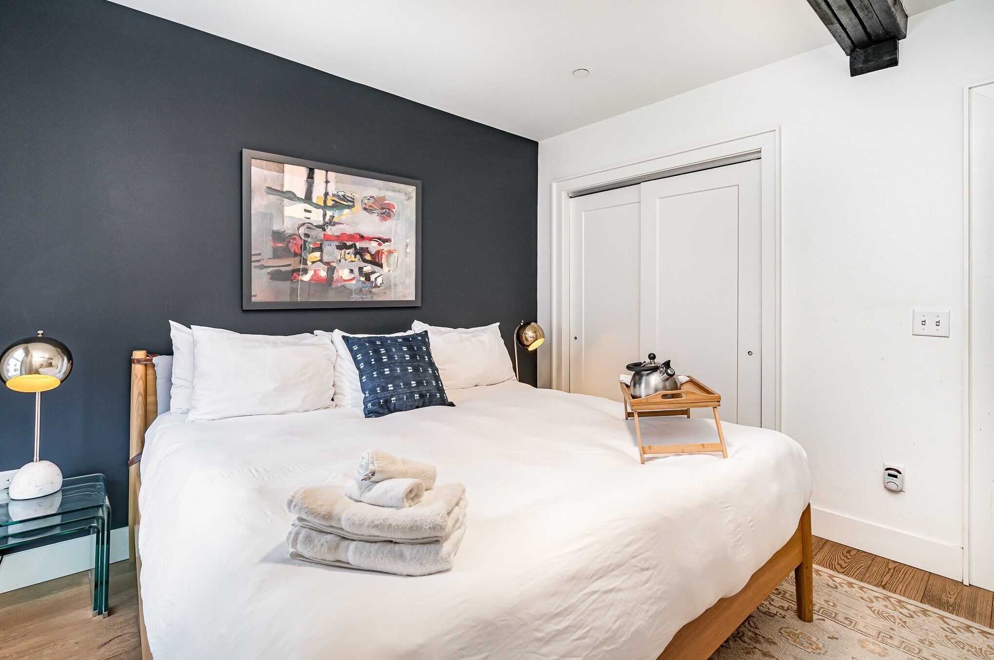 2 bedrooms, iron/ironing board, travel cot, free WiFi