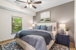 4 chambres, fer et planche à repasser, accès au Wi-Fi (inclus)