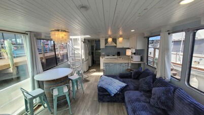 Luxury Afloat~Waterfront Retreat w/Rooftop Lounge~Walking Distance to Town