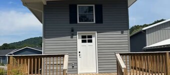 Tranquil Tiny House by the Brook – Your Mountain Escape Awaits