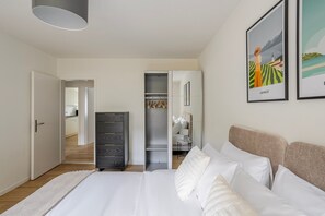 2 bedrooms, iron/ironing board, WiFi, bed sheets - Blueground | Basel-Vorstaedte, balcony, nr Rhine (Basel)