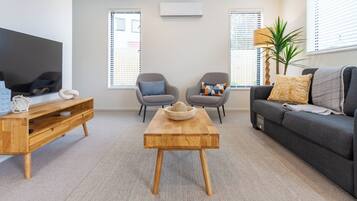 TV connectée, table de tennis de table