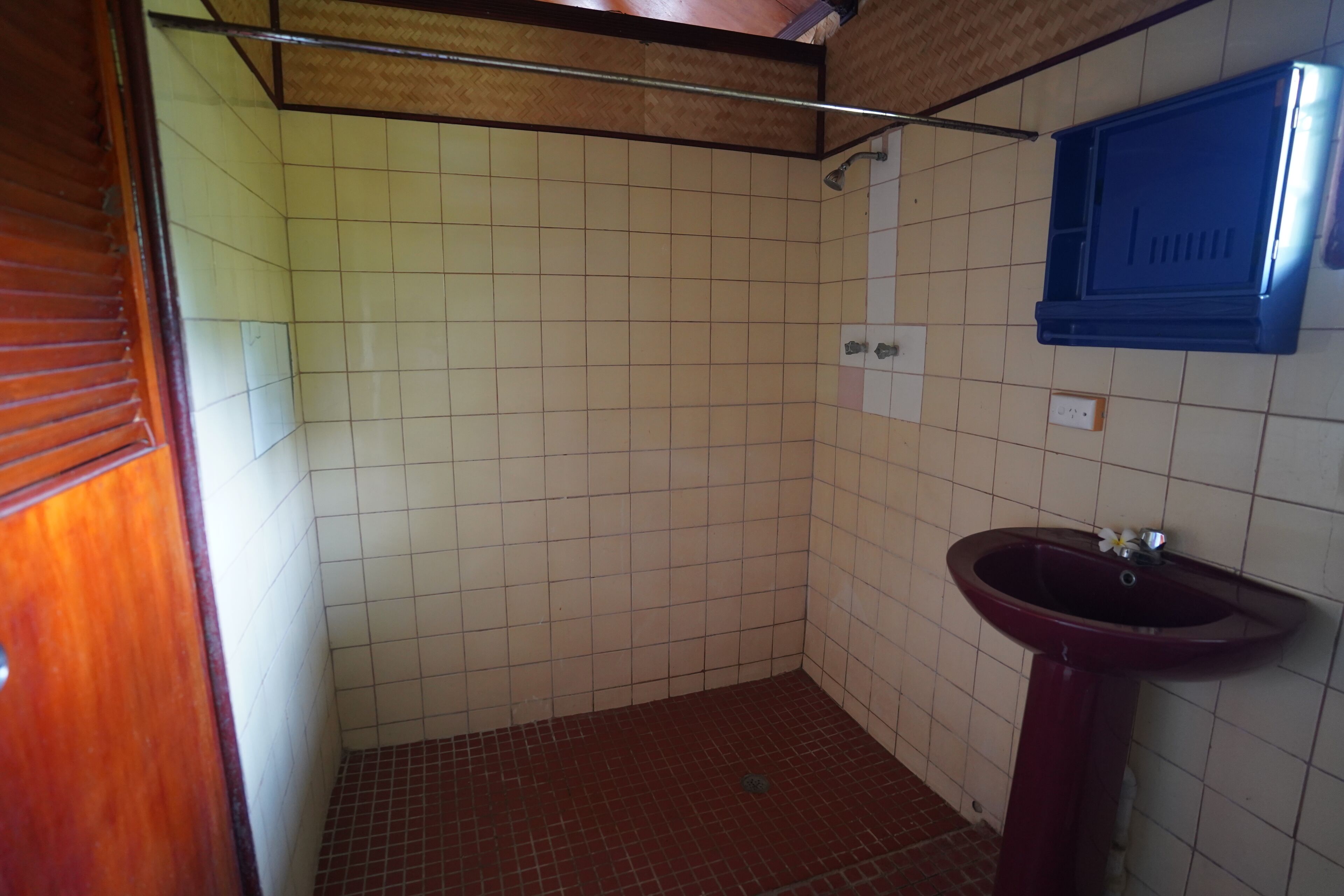 Comfort Quadruple Room, Balcony, Sea View | Bathroom | Shower, towels, soap, shampoo