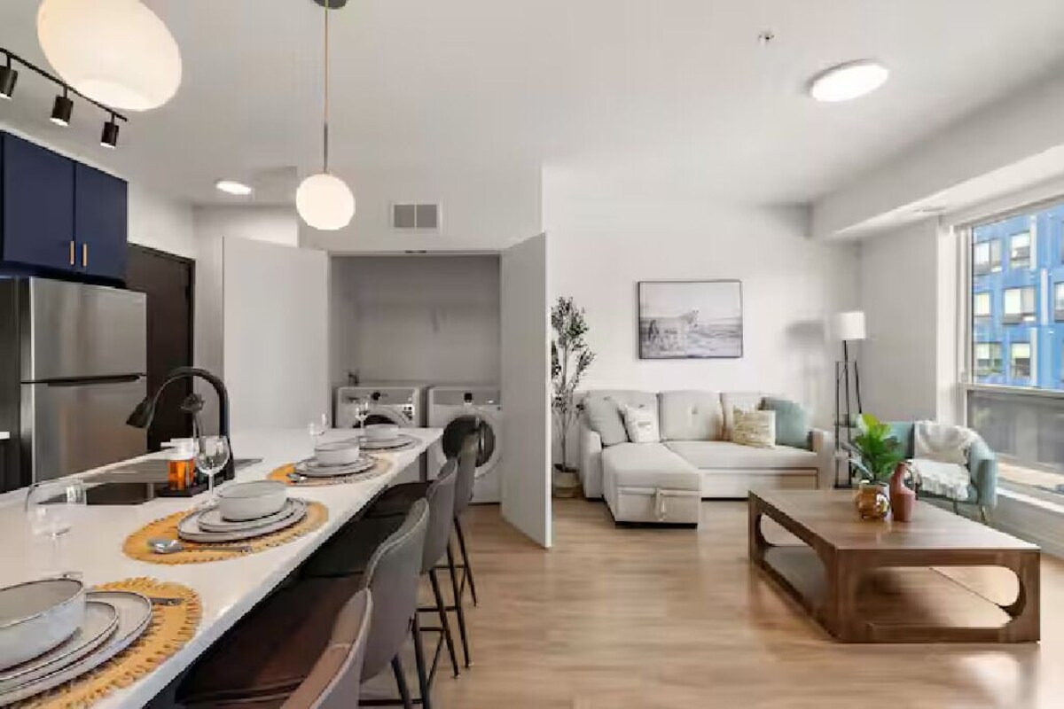 Luxury 2Bd Condo DT Minneapolis, Minutes From Convention Center & US Bank Arena