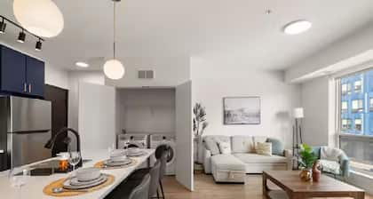 Luxury 2Bd Condo DT Minneapolis, Minutes From Convention Center & US Bank Arena