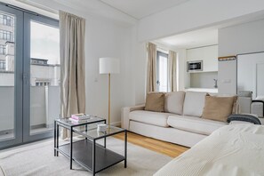 Télévision, chaîne hi-fi