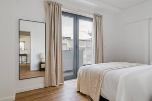 2 chambres, fer et planche à repasser, Wi-Fi, draps fournis