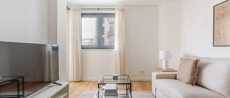 Fernseher, Stereoanlage