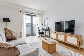 Tv, stereoanlæg