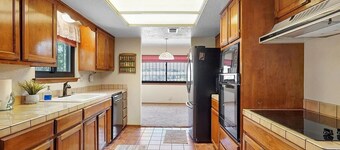 Casa Herradura: Desert Charm Near Petroglyph Trails, in Albuquerque's Westside.