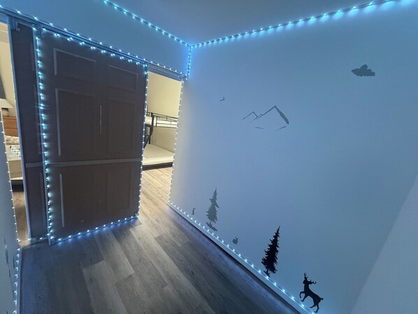 3 bedrooms, WiFi, bed sheets