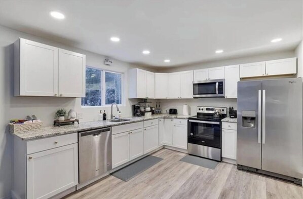 Microwave, oven, stovetop, dishwasher