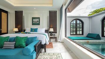 Caja de seguridad en la habitación y escritorio