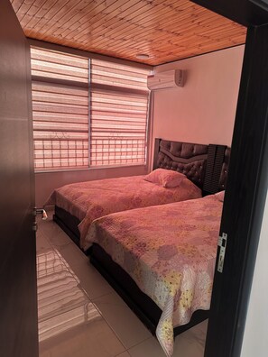 3 bedrooms, bed sheets