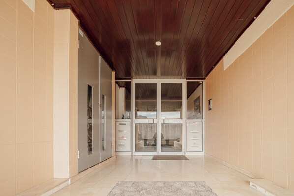 Interior - ESPINHO MODERN 3 BEDROOM APARTMENT by VACATIONY (Oporto)