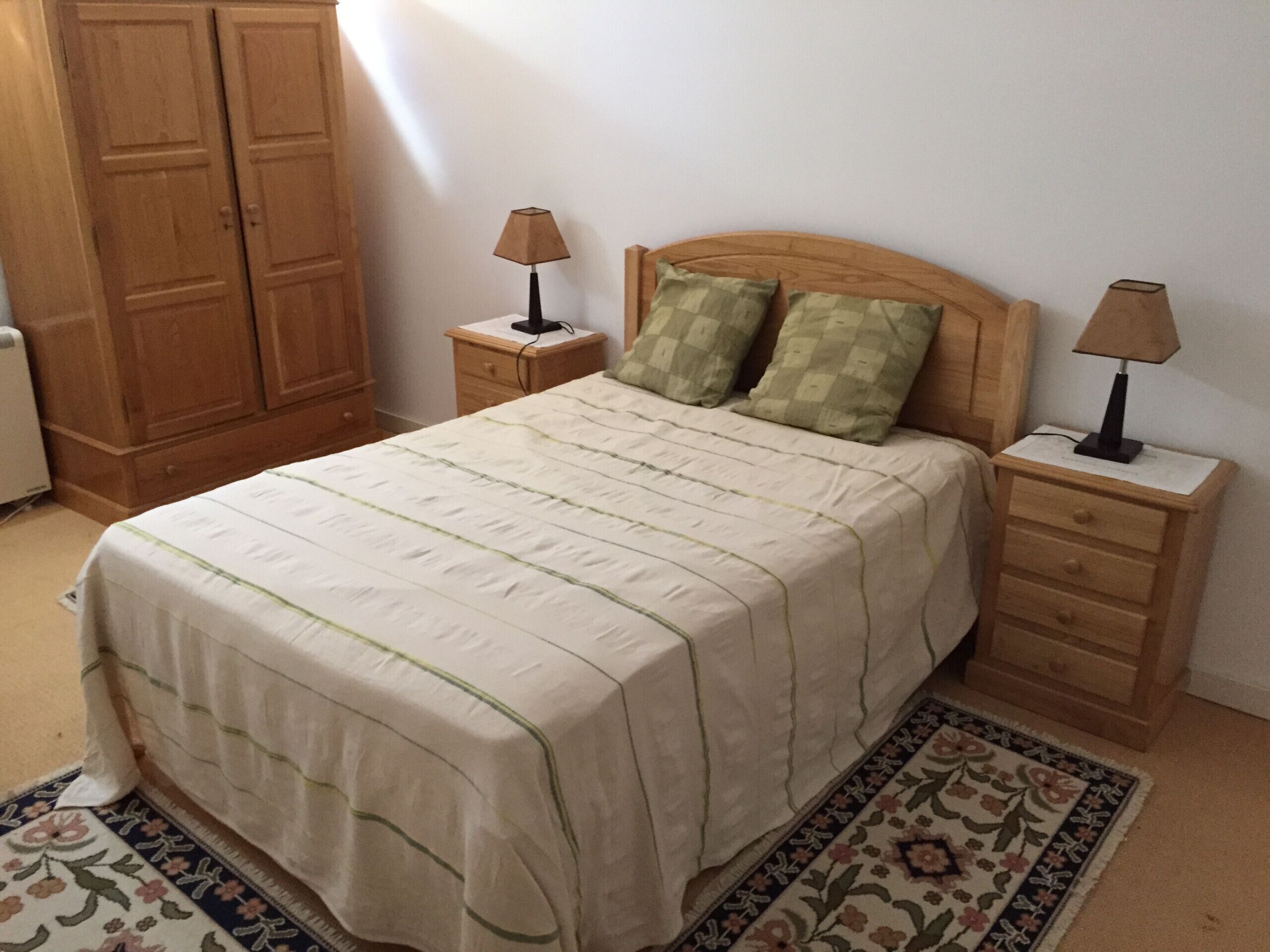 1 bedroom, bed sheets