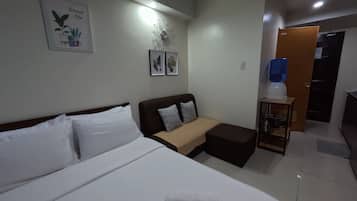 1 bedroom, desk, iron/ironing board, free WiFi