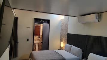 1 chambre, fer et planche Ă  repasser, Wi-Fi, draps fournis
