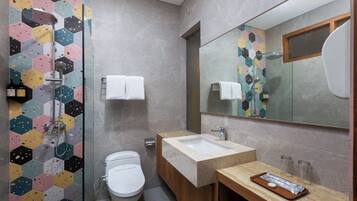 Habitació (Villa Terace) | Bany | Dutxa, tovalloles, sabó i xampú