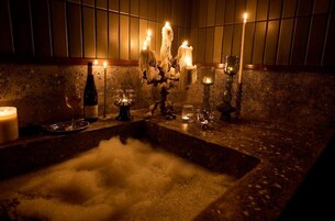 Luxury Double Room | Desk, laptop workspace, iron/ironing board, free WiFi