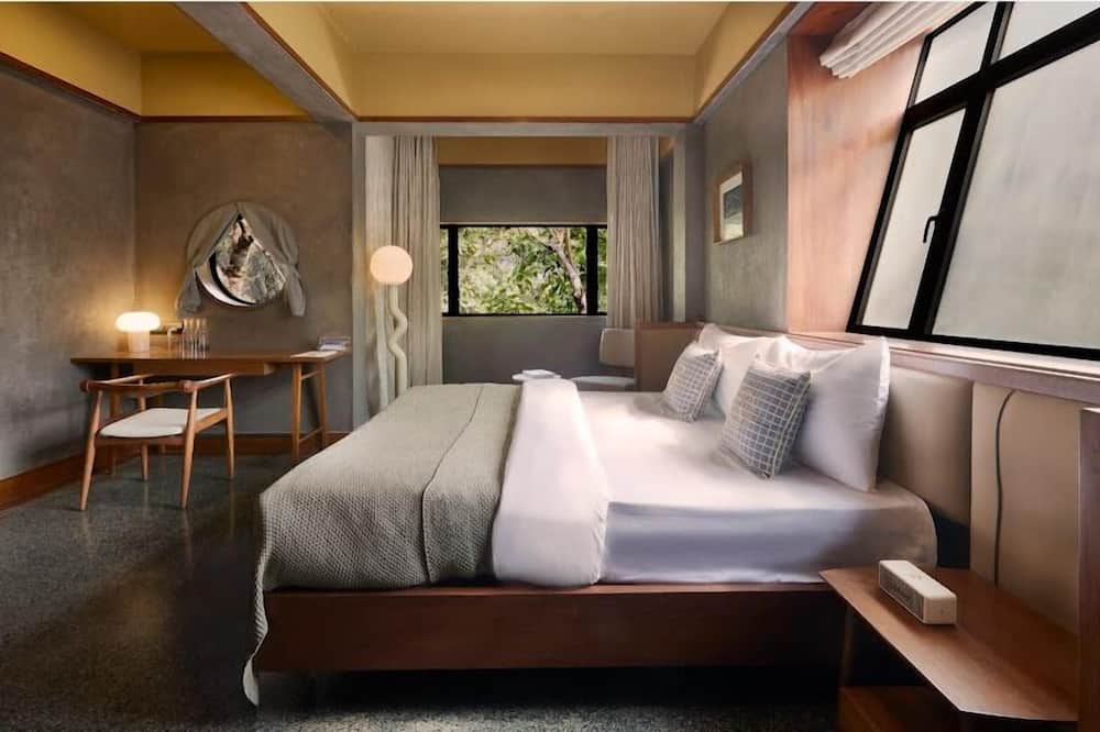The Kin Hotel