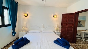Iron/ironing board, WiFi, bed sheets