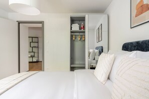 2 chambres, fer et planche à repasser, Wi-Fi, draps fournis