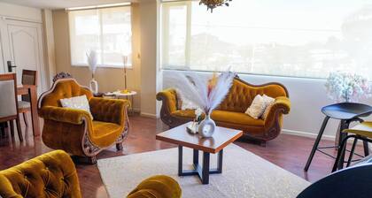 Mustard Apartment -Centrally located in Cuenca