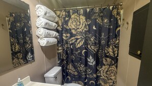 Hair dryer, towels, soap, toilet paper - The Cryptid Ranch - 4 Bedroom Cryptid Themed Home Close to Amenities (Exchange)