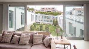 تلفزيون، كُتُب