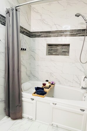 Shower, jetted tub, hair dryer, bidet - Jacuzzi & Pool House w/Game Room + Fire table near Grandscape (The Colony)
