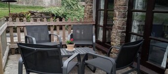 Thorne Farm-3 Bed-Sleeps 7-Garden-Country Views