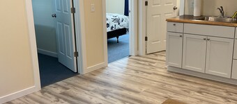 2 BR 1 Bath w/Full Kitchen Large Apartment in enjoyable Ellsworth with AC, WiFi