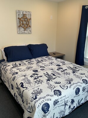 2 bedrooms, travel cot, free WiFi, bed sheets