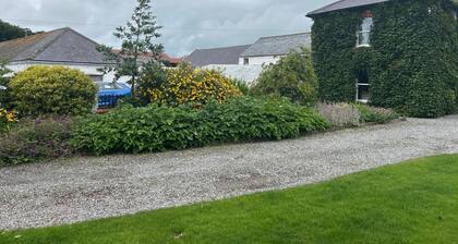 Kilkenny Organic Farm 2-Bed Apt, Sleeps 4, Parking