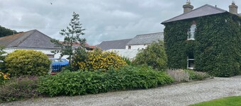 Kilkenny Organic Farm 2-Bed Apt, Sleeps 4, Parking