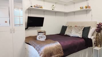 1 bedroom, iron/ironing board, WiFi, bed sheets