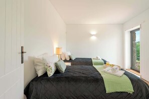 2 chambres, fer et planche à repasser, Wi-Fi gratuit, draps fournis