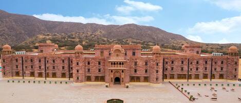 Fachada de la propiedad