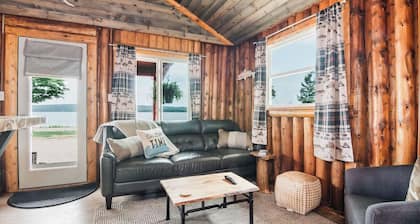 Rustic Twin Cabin on Lake Charlevoix, Boat Rentals