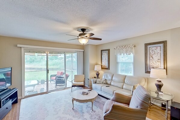 TV, fireplace, DVD player