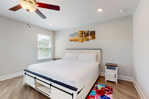 3 bedrooms, iron/ironing board, Internet, bed sheets