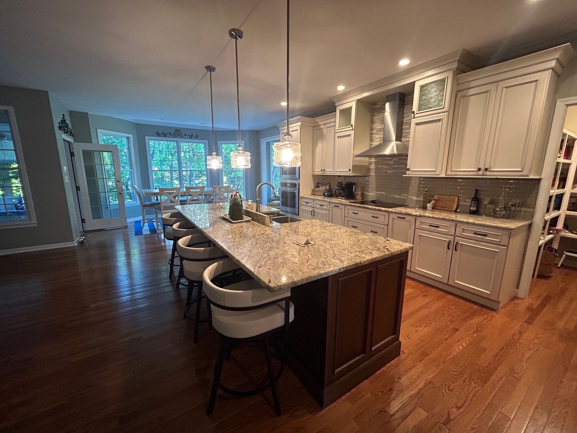 ثلاجة، ميكروويف، فرن، موقد طهي مسطح