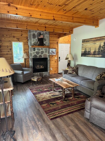 Thunderbay Golf Resort Newly remodeled Chalet on 8th hole Hillman MI