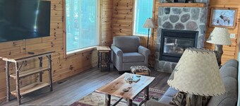 Golf Course Chalet Sleeps 10 Near Lakes 4-Season Northern MI