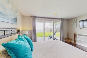 3 bedrooms, iron/ironing board, Internet, bed sheets