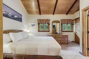 3 chambres, fer et planche à repasser, accès Internet, draps fournis