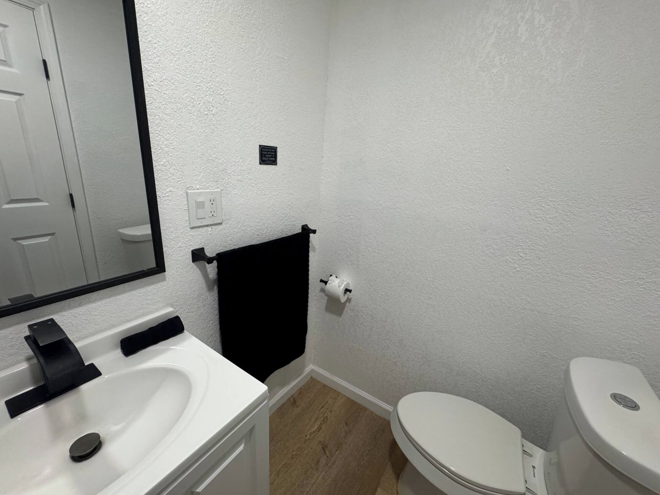 Handtücher, Seife, Toilettenpapier